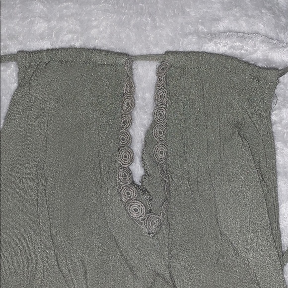 Olive Green Charlotte Russe Halter Top - Picture 3 of 4